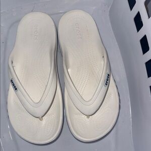 CROCS White Classic Flip Thong Sandals